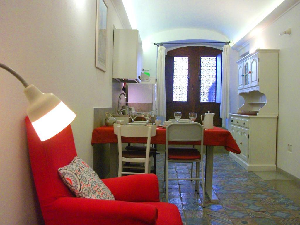 Residenze Palazzo Pes Leilighet Cagliari Eksteriør bilde